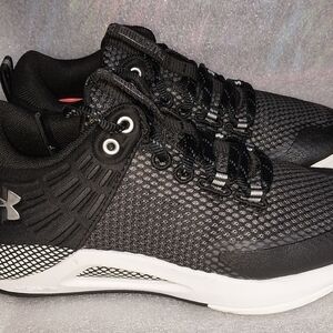 Under Armour HOVR Block City Volleyball Shoe Woman Size 5